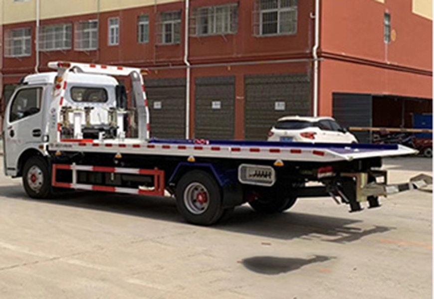 東風多利卡黃牌一拖二清障車